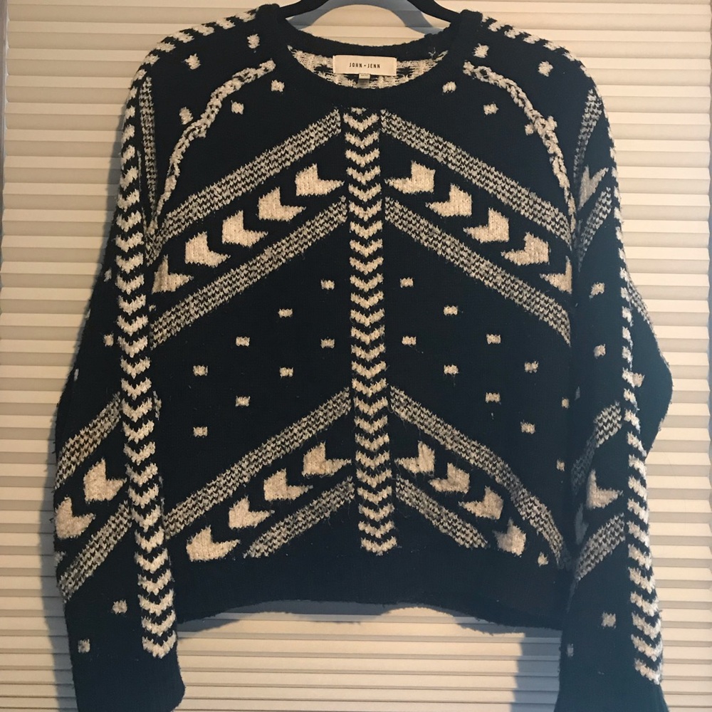John+Jenn - black/white pattern sweater